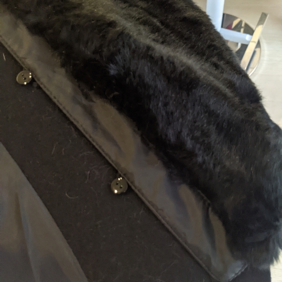 long black classy coat - Picture 3 of 3